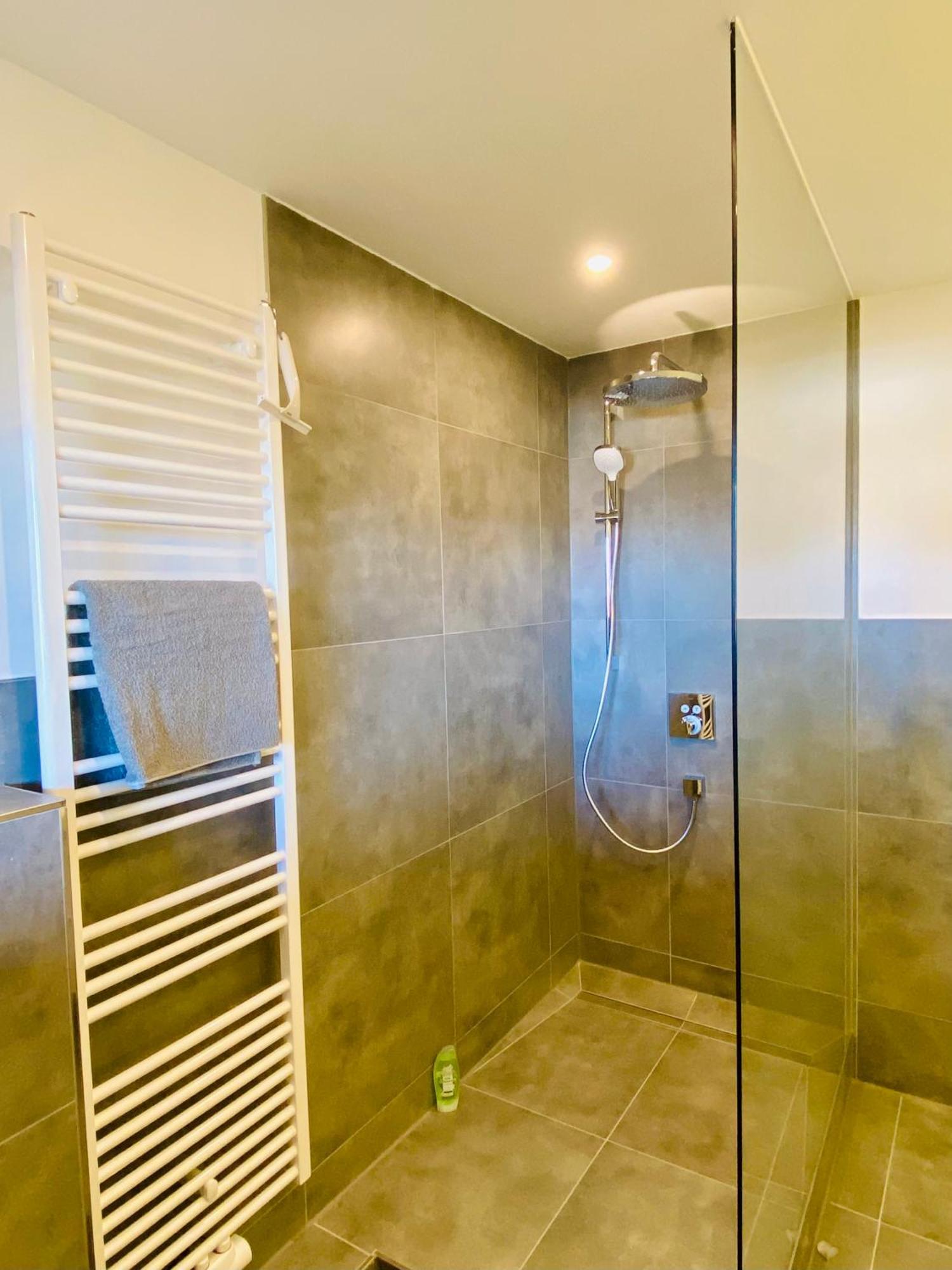 Traumhafte 115 Qm Ferienwohnung Am Steinhuder Meer, Ruhig, Komfortabel, Loggia, Parkplatz, Wifi 文斯托夫 外观 照片